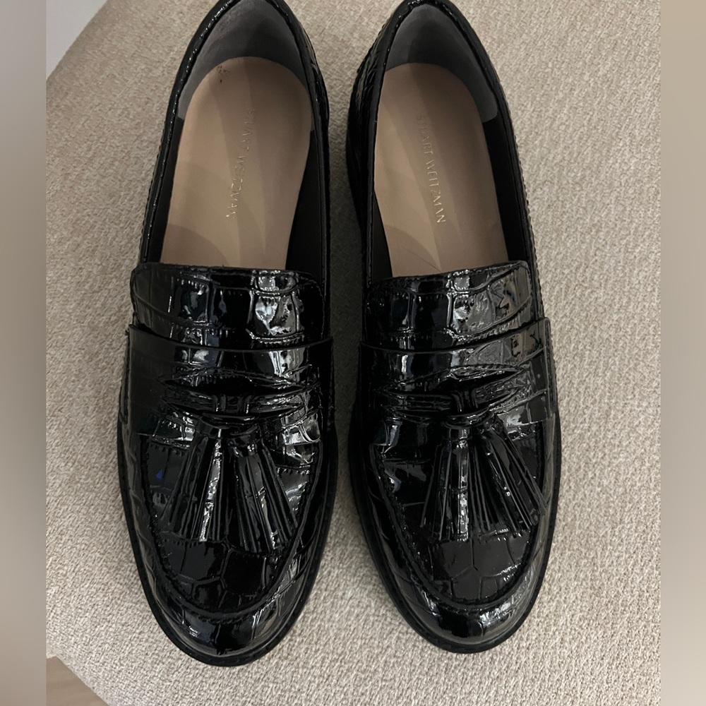 Stuart Weitzman Patent Leather Adrina Loafer with Tassle - Picture 2 of 5